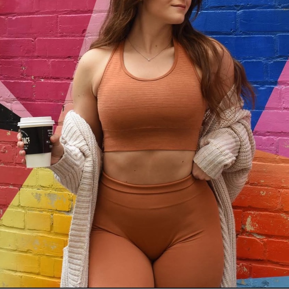 Alphalete Women’s Cross Back Ribbed Sports Bra XL Burnt Orange